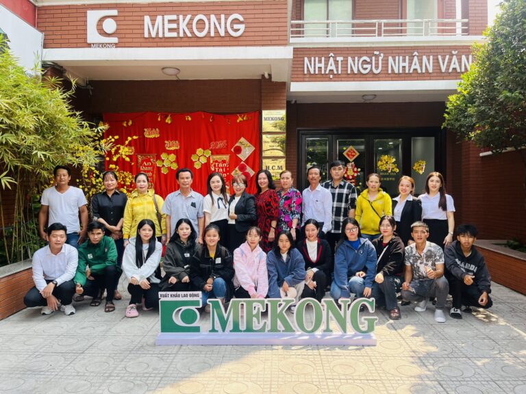 Đoàn Xe Hơn 20 Bạn Học Viên Từ Vĩnh Long Lên Nhập Học Tại Công Ty Cung Ứng Nhân Lực Mekong Để Đi Làm Việc Tại Nhật Bản Ngày Mùng 10 Tết 2024